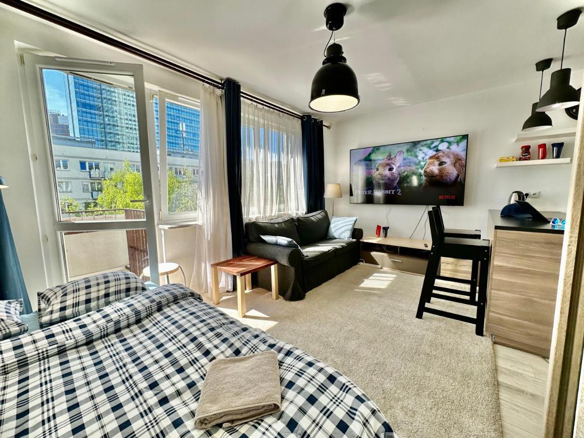 Neon 2 - Fast Wifi 70'Tv Netflix Hbo Max Appletv+ Apartment Warsawa Bagian luar foto