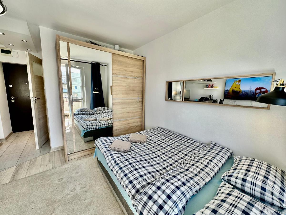 Neon 2 - Fast Wifi 70'Tv Netflix Hbo Max Appletv+ Apartment Warsawa Bagian luar foto