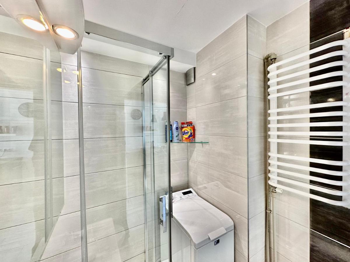 Neon 2 - Fast Wifi 70'Tv Netflix Hbo Max Appletv+ Apartment Warsawa Bagian luar foto