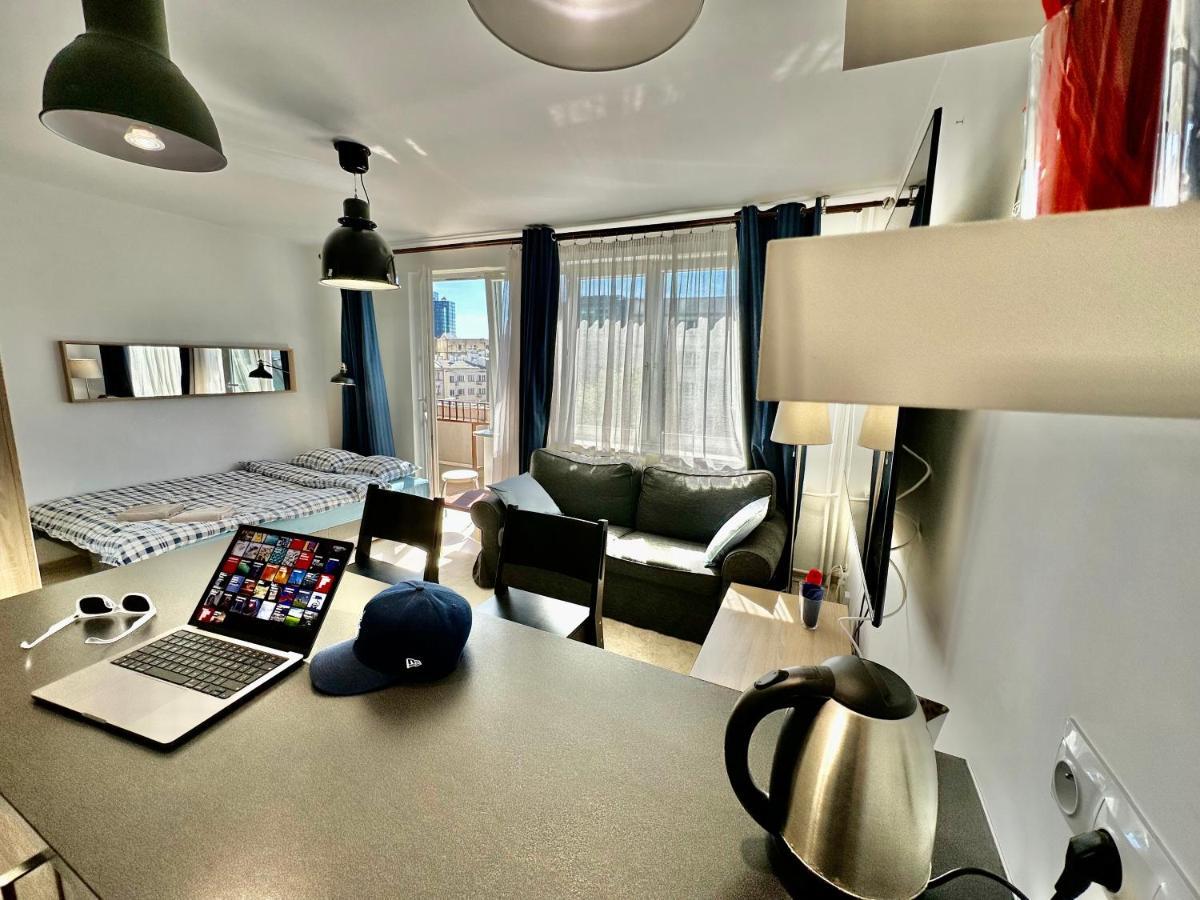 Neon 2 - Fast Wifi 70'Tv Netflix Hbo Max Appletv+ Apartment Warsawa Bagian luar foto