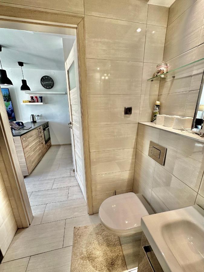 Neon 2 - Fast Wifi 70'Tv Netflix Hbo Max Appletv+ Apartment Warsawa Bagian luar foto